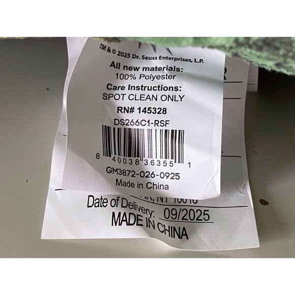 Dr. Seuss The Grinch Dog Cat Pet Cozy Cuddler Bed Christmas 20” X 16” X 8” NEW - Picture 10 of 15